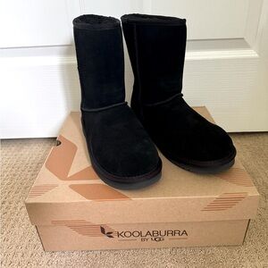Koolaburra Ugg Short Black, size 7